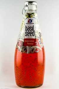 Watermelon flavor Basil Seed Jedná se o nealkoholický nápoj s bazalkovými semínky s příchutí vodního melounu. Dovoz Vietnam. 